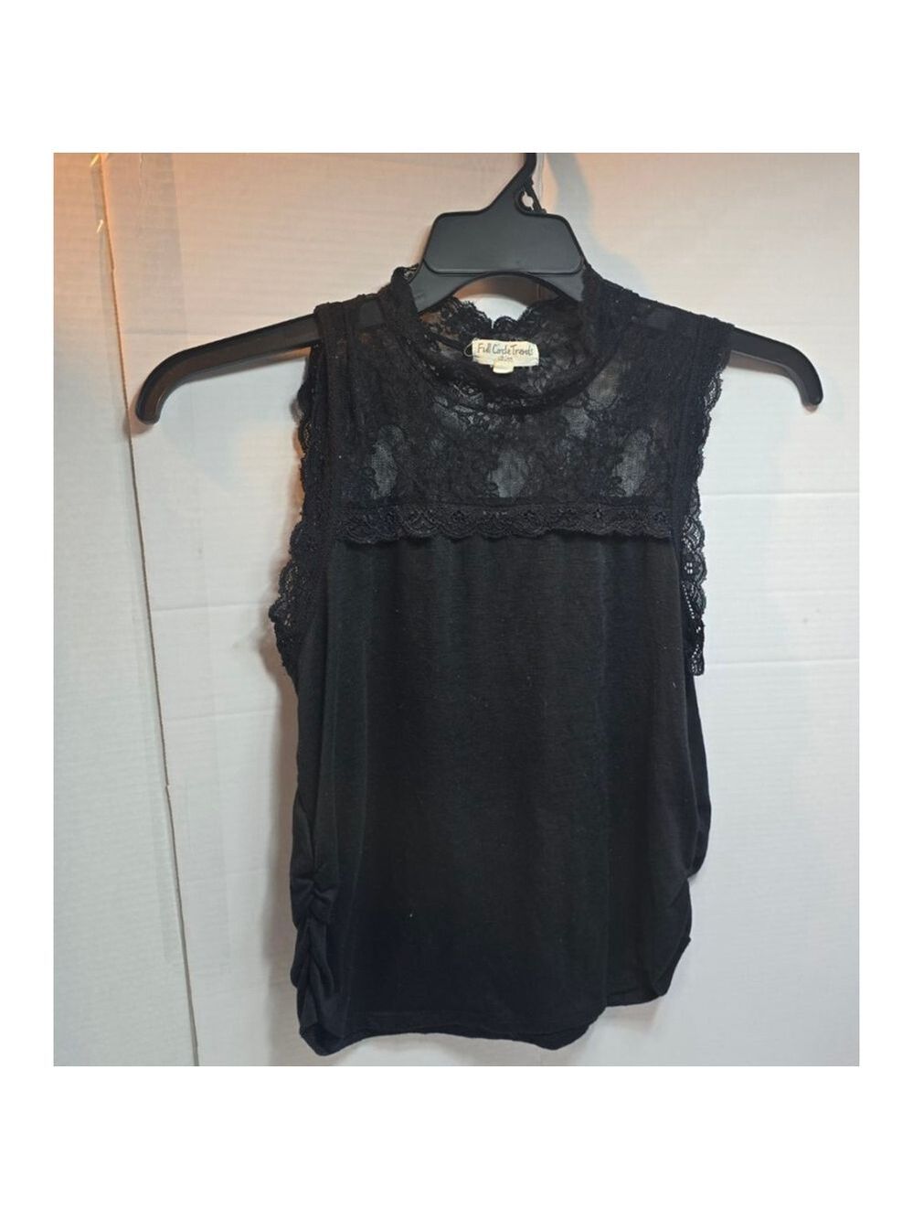 Women's Full Circle Trends Black Lace Tank Top M